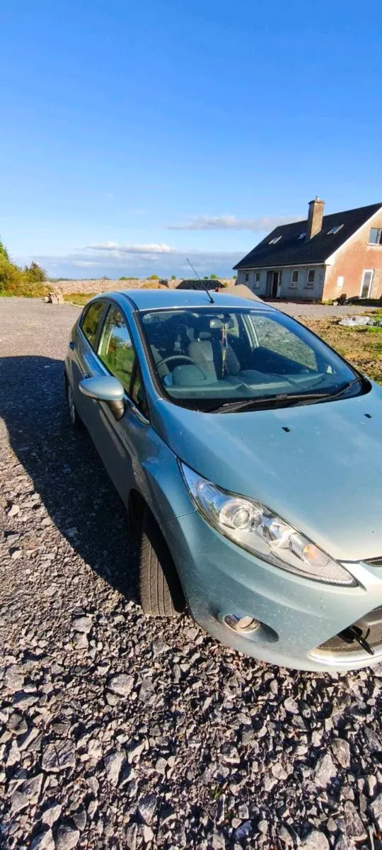 Ford fiesta zetec 2009 - Image 1