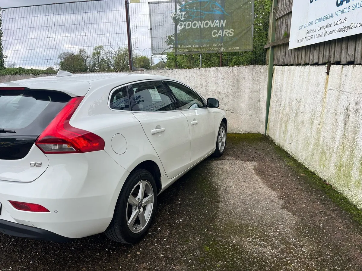 2014 Volvo V40 1.6D - Image 3