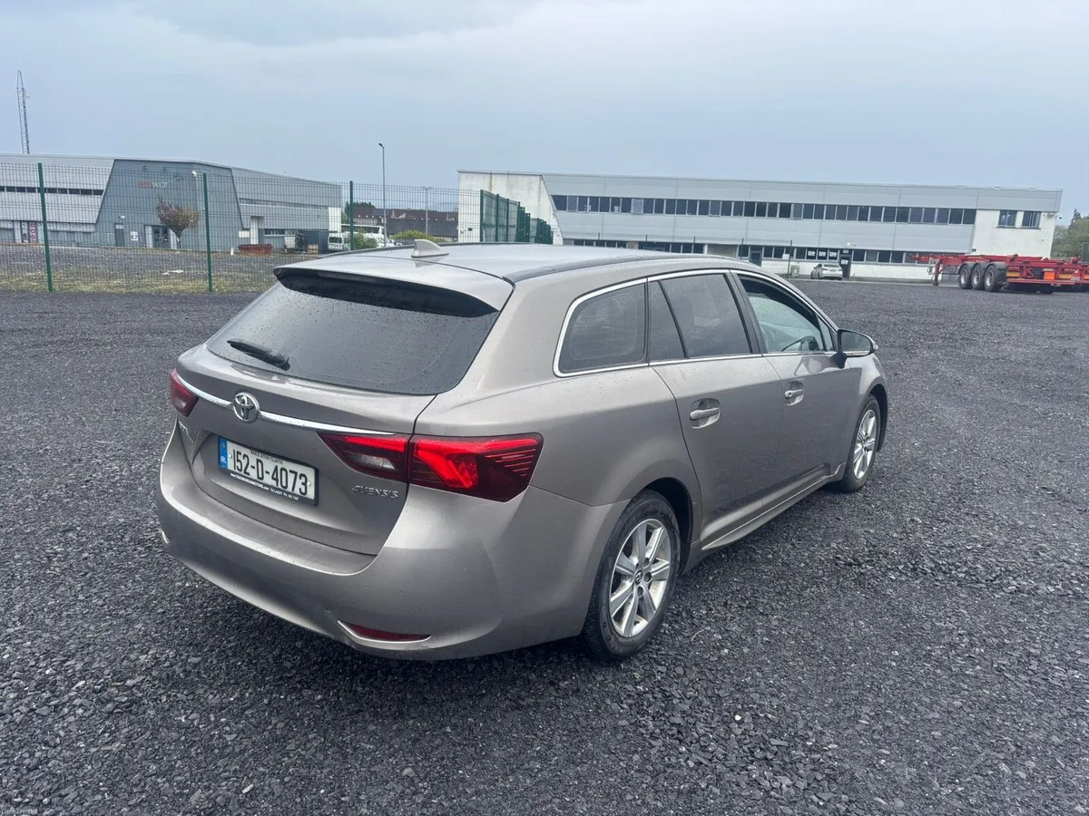 2015 (152) Toyota Avensis 1.6 Diesel - Image 4