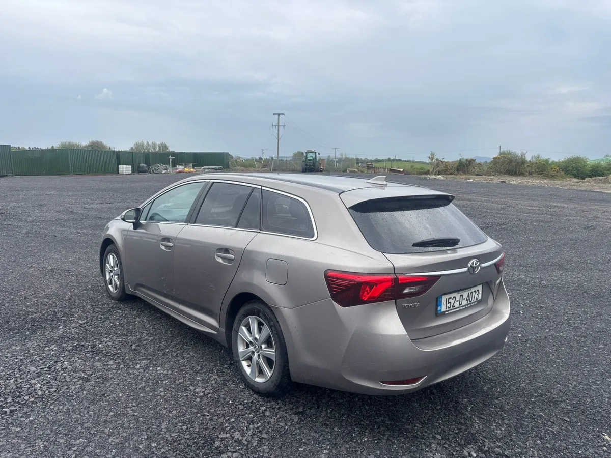 2015 (152) Toyota Avensis 1.6 Diesel - Image 3