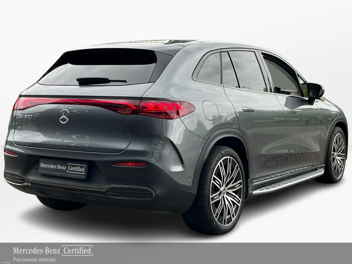 Mercedes-Benz EQE 300 AMG Line Electric Art AirMat - Image 3