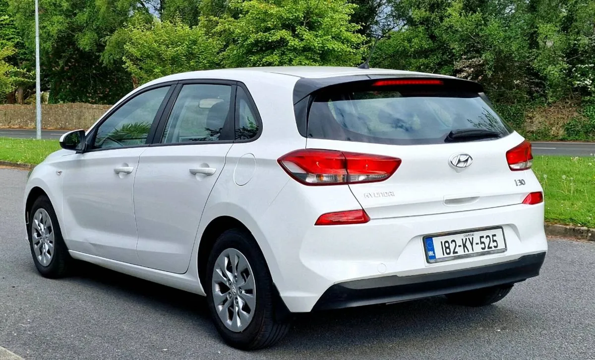 HYUNDAI i30 1.4 Petrol NEW NCT 2018 - Image 3