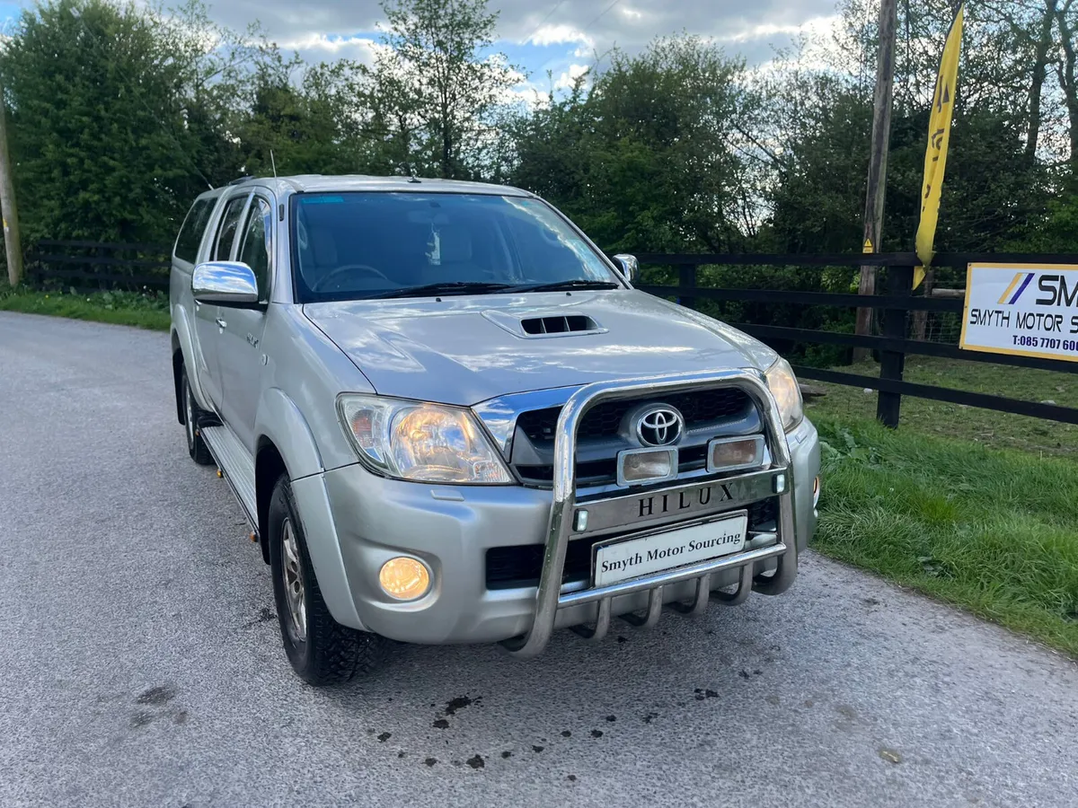 2011 Toyota Hilux 2.5L D4D Spotless - Image 3