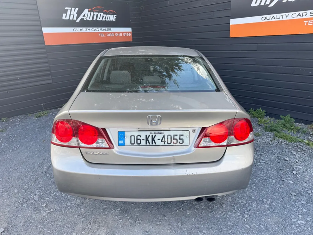 Honda Civic 1.8I SES 4 DOOR 4DR - Image 5