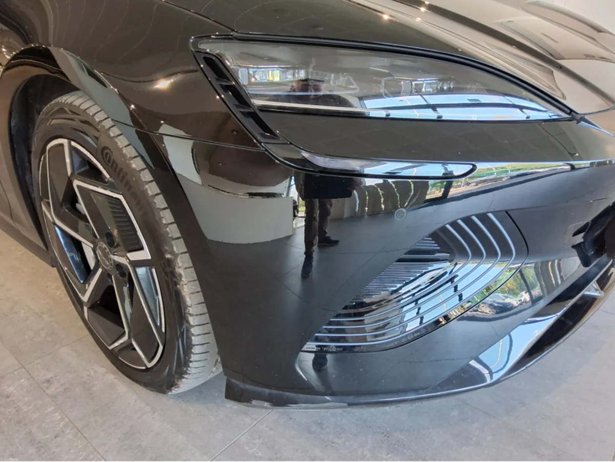 BYD SEAL 82.5 kWh DESIGN RWD - Image 2
