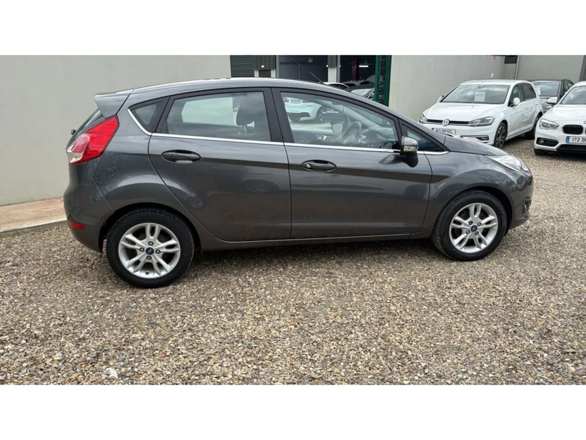 Ford Fiesta ZETEC - Image 3