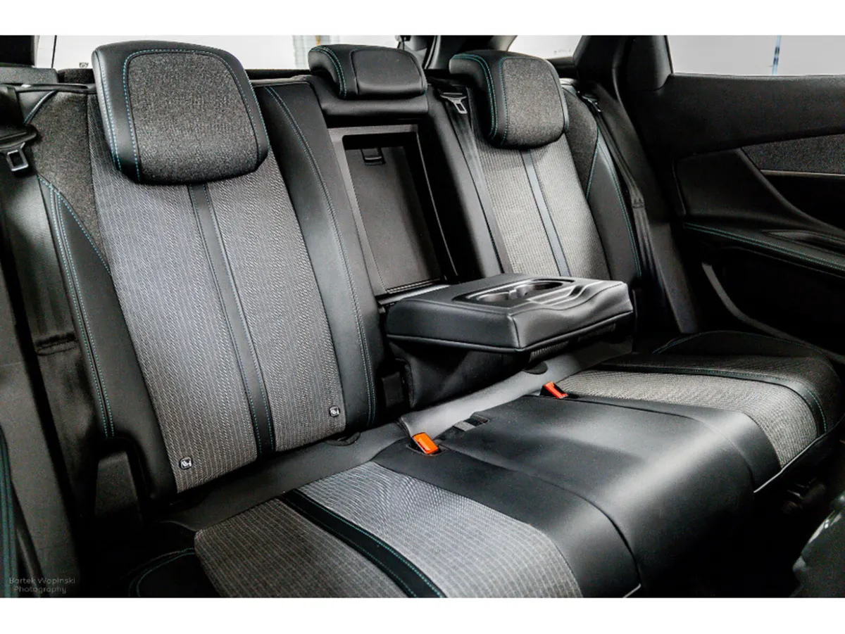 Peugeot 3008 Allure 1.5 Diesel 130HP - Image 4