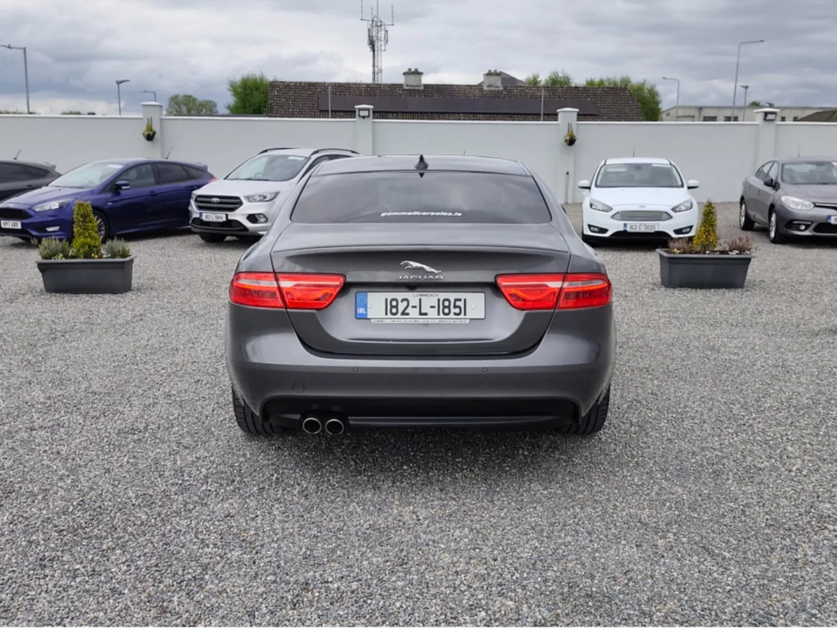 Jaguar XE 2.0 D R-SPORT 180PS 4DR AUTO - Image 3