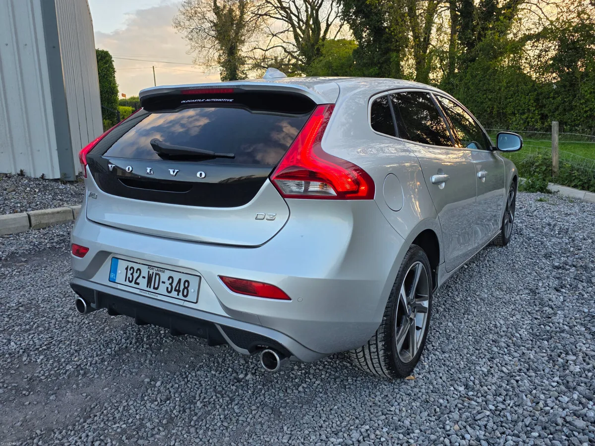 Volvo V40 2013 2.0 D3 R-DESIGN LUXURY - Image 2