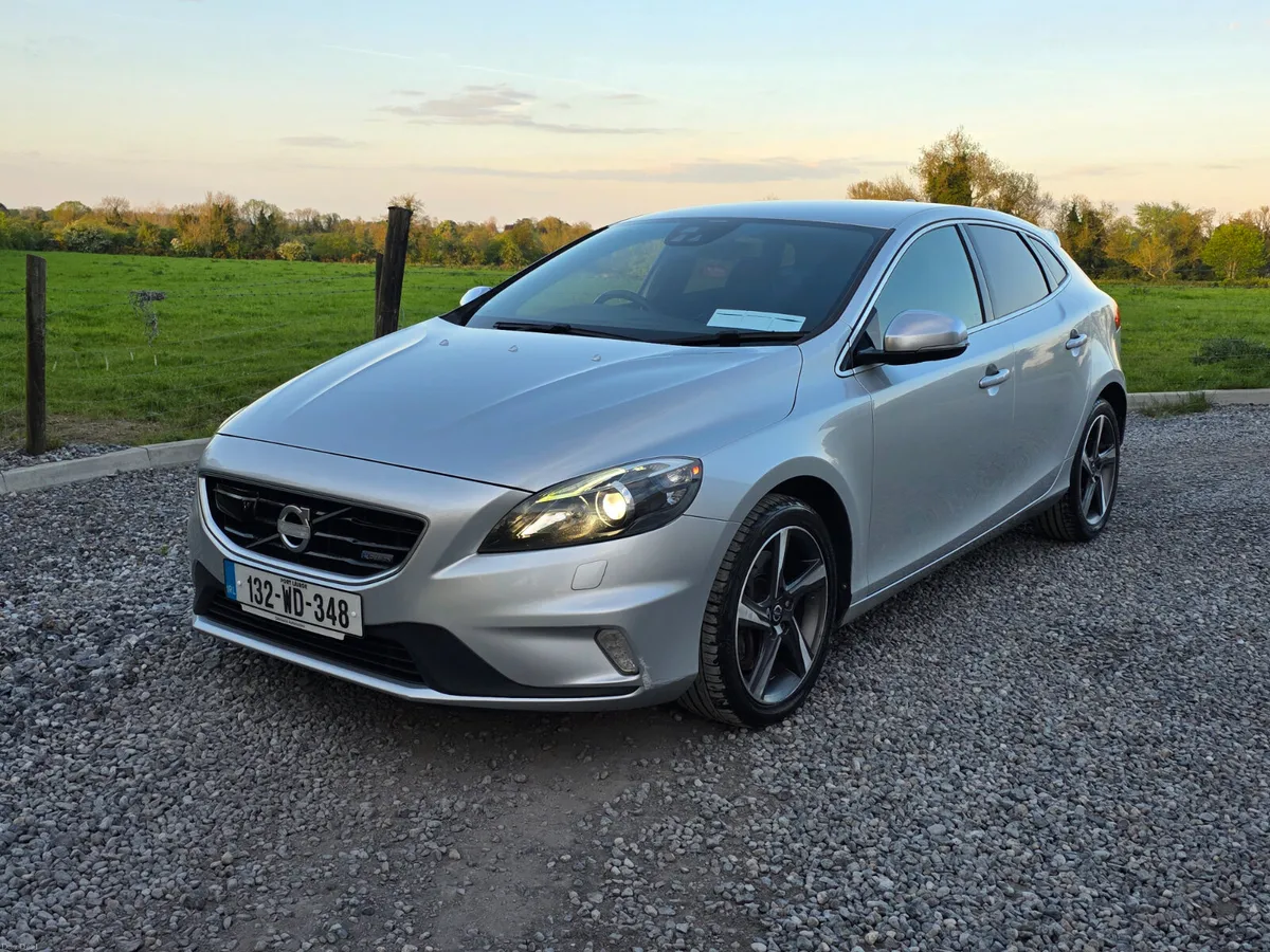 Volvo V40 2013 2.0 D3 R-DESIGN LUXURY - Image 1