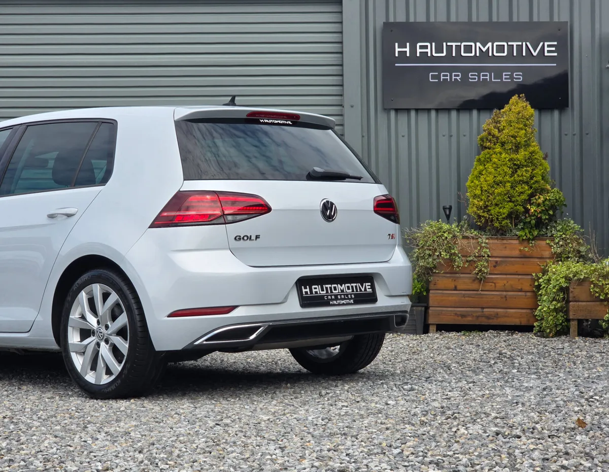 2017 VOLKSWAGEN GOLF TSI HIGHLINE AUTO - Image 4