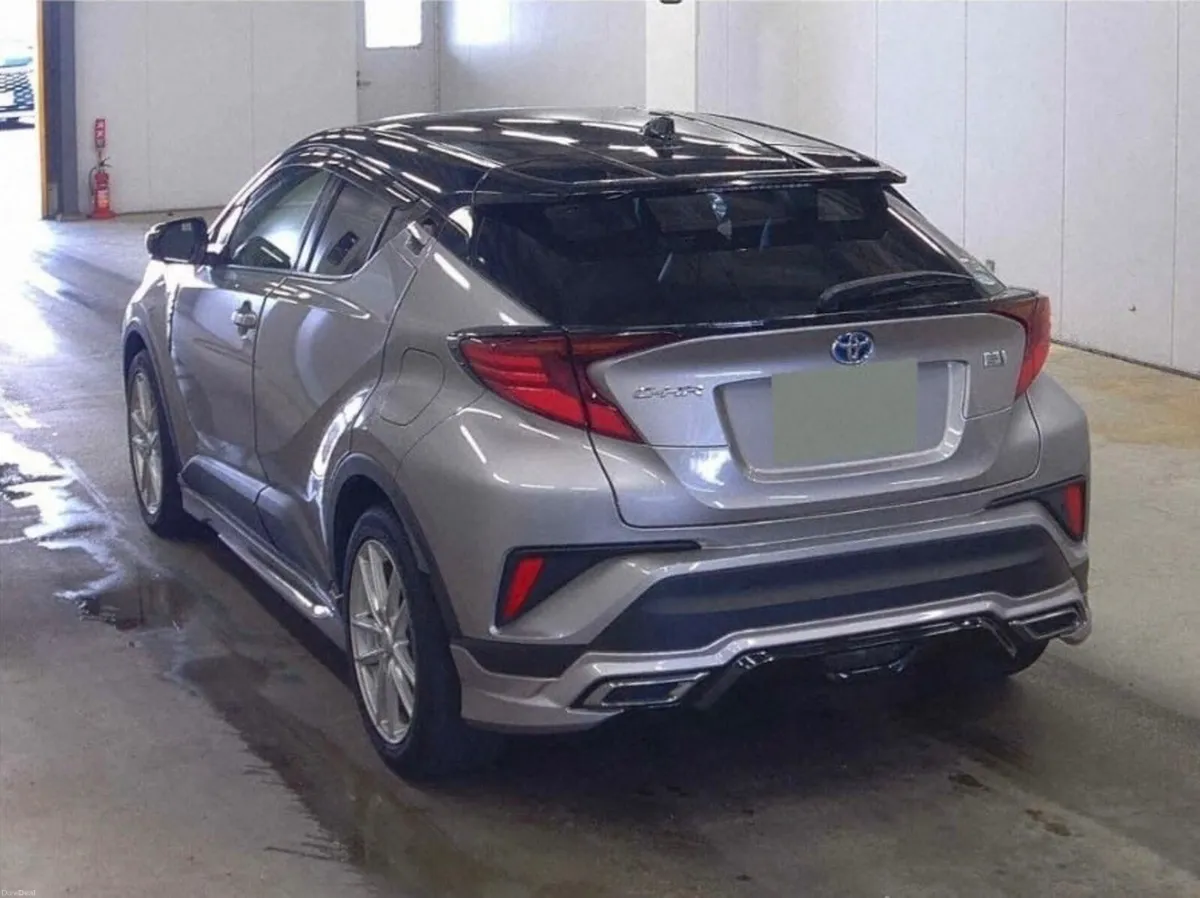 2020 Toyota C-HR SPORT 1.8 hybrid - Image 3