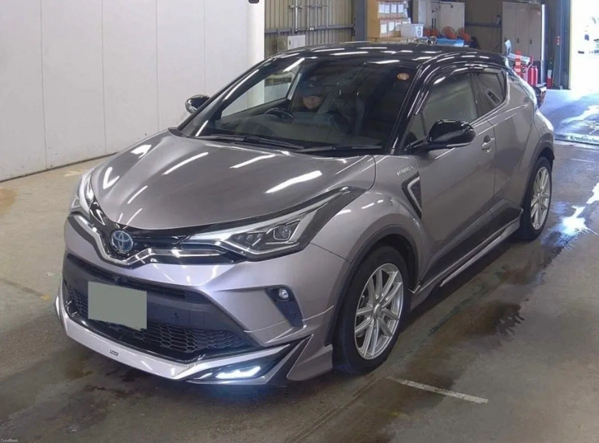 2020 Toyota C-HR SPORT 1.8 hybrid - Image 2