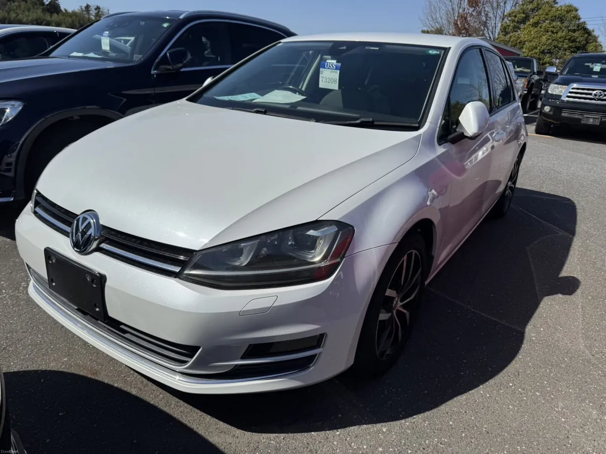 2017 Volkswagen Golf Highline - Image 2