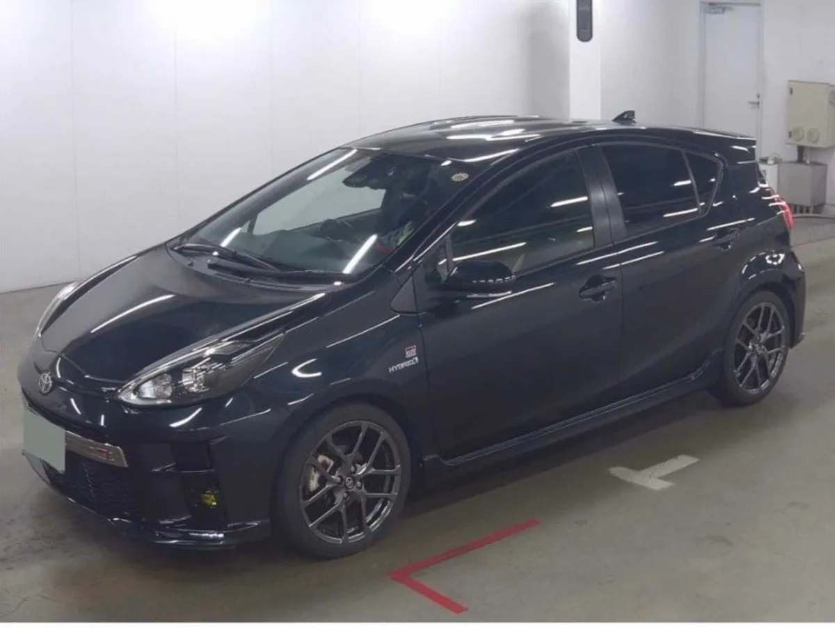 2020 TOYOTA AQUA GR SPORT - Image 2
