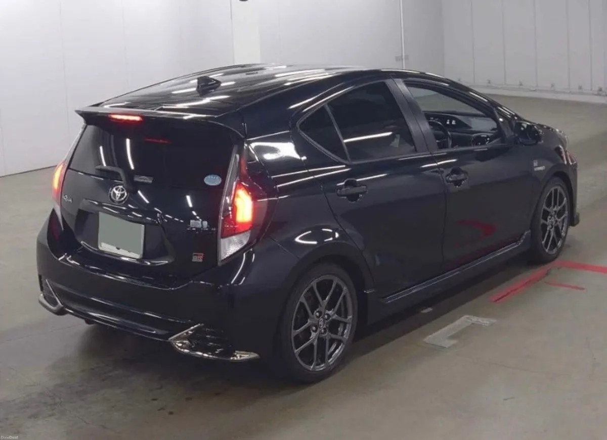 2020 TOYOTA AQUA GR SPORT - Image 4