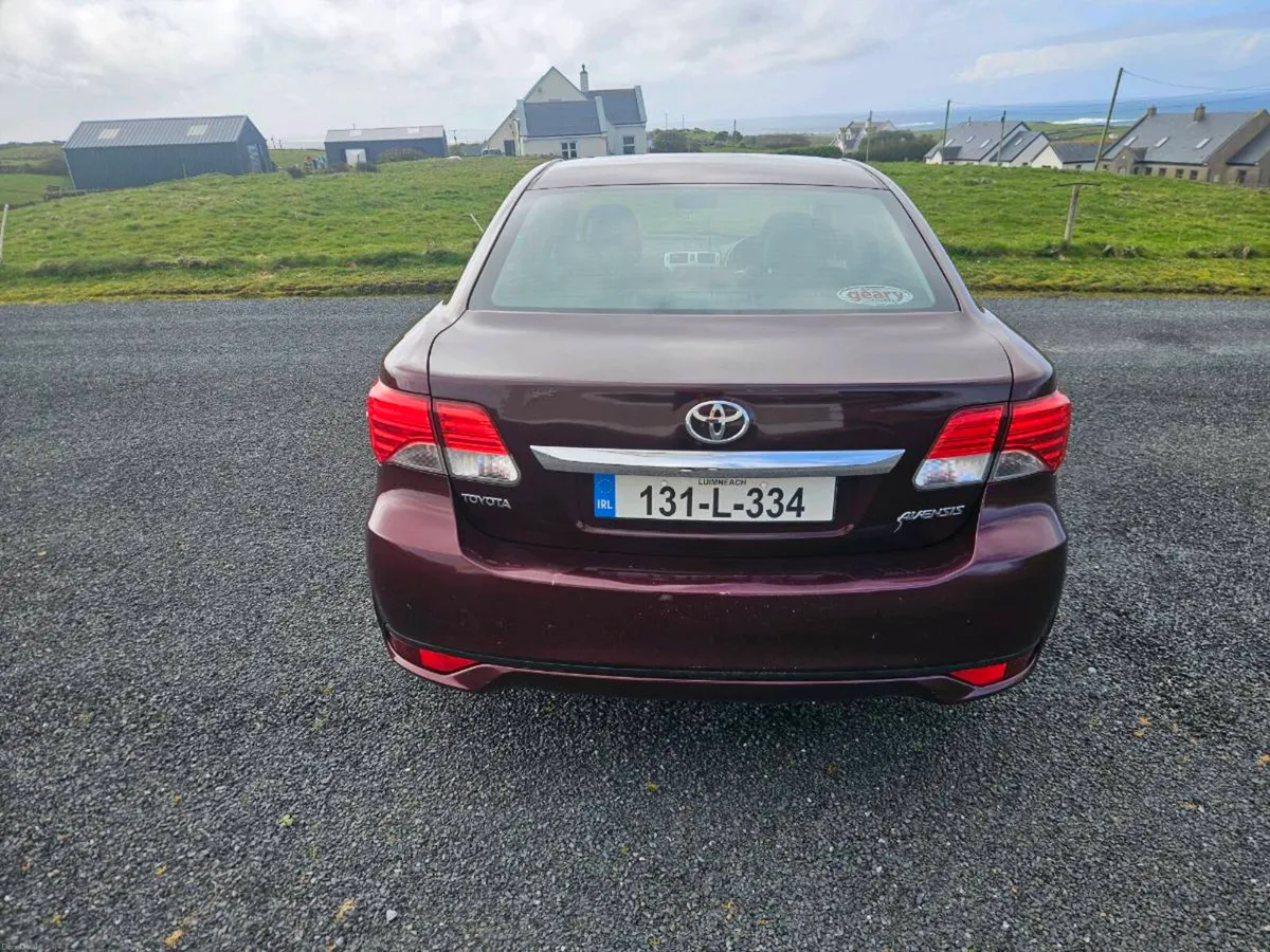 Toyota Avensis VERY LOW MILEAGE - Image 4