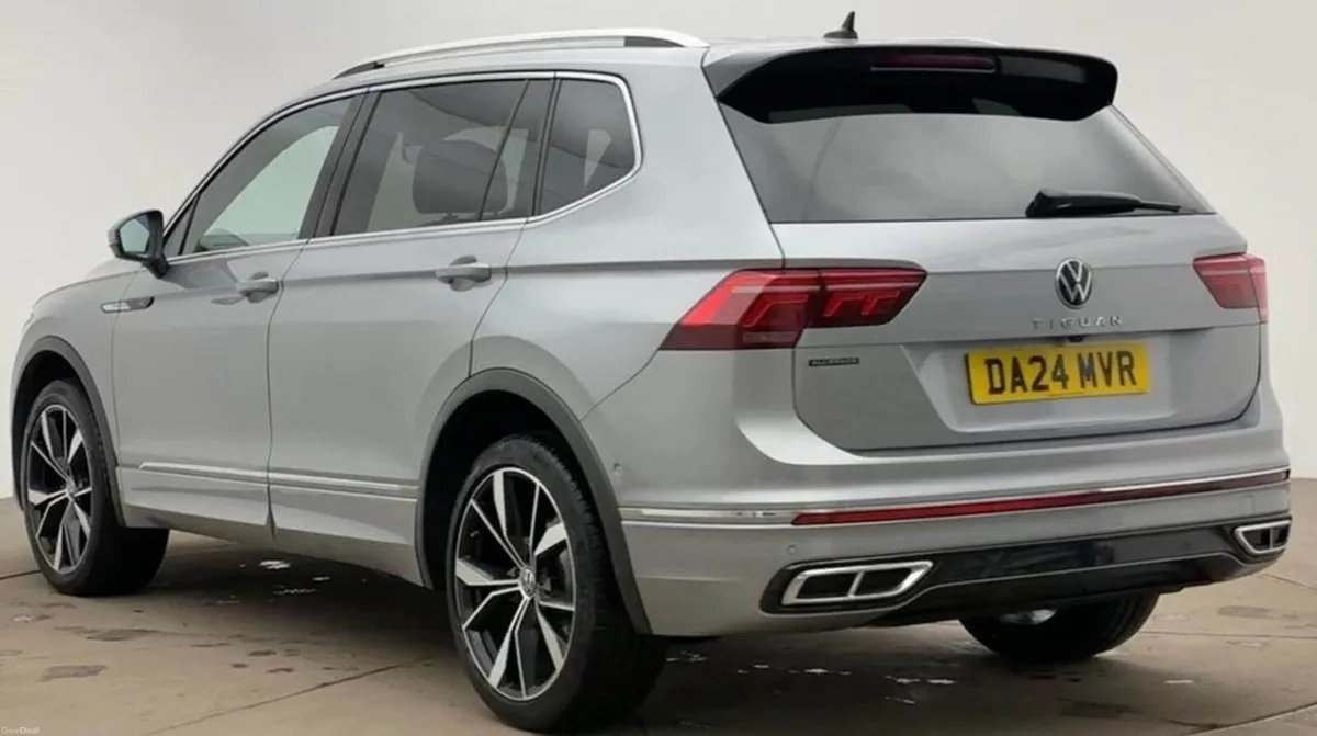 2.0 TDI R-Line SUV 5dr Diesel DSG Euro 6 (s/s) (15 - Image 3