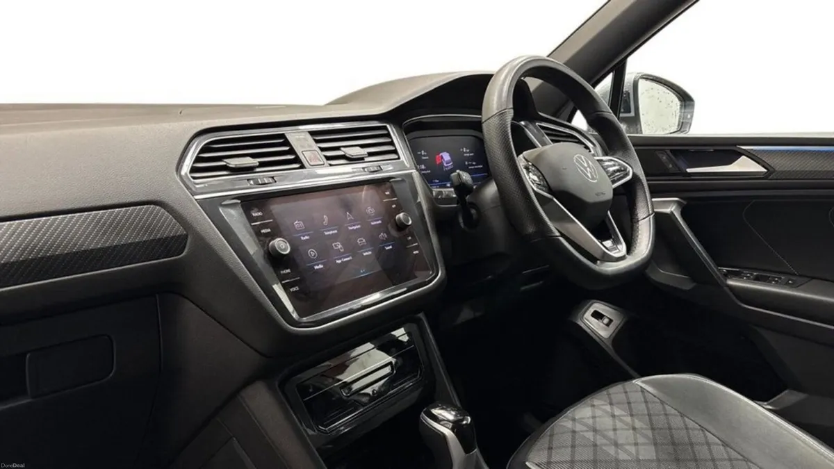 2.0 TDI R-Line SUV 5dr Diesel DSG Euro 6 (s/s) (15 - Image 4