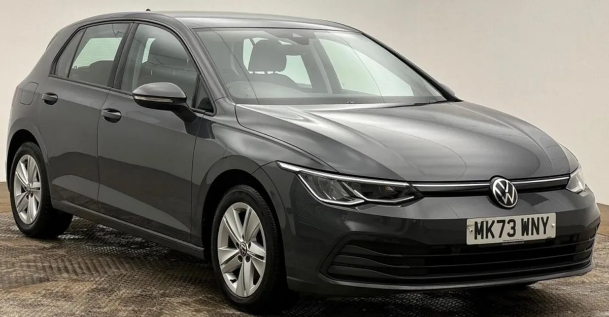 2.0 TDI Life Hatchback 5dr Diesel DSG Euro 6 (s/s) - Image 1
