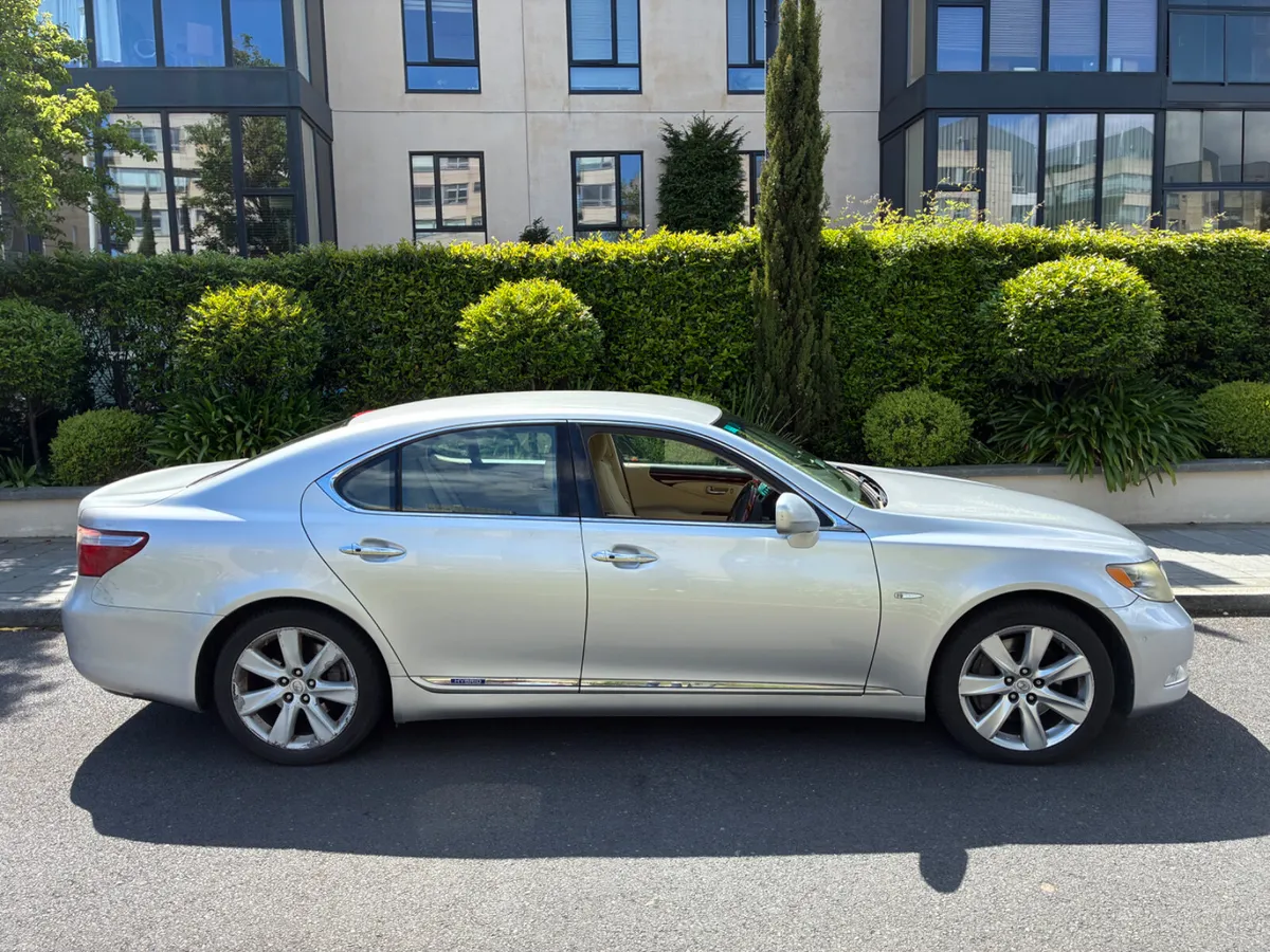 Lexus LS600h - €9,650 - Image 4