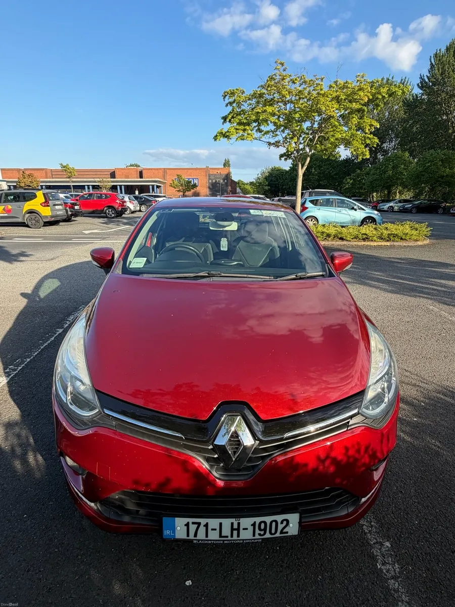 Renault Clio 2017 94,000km - Image 2