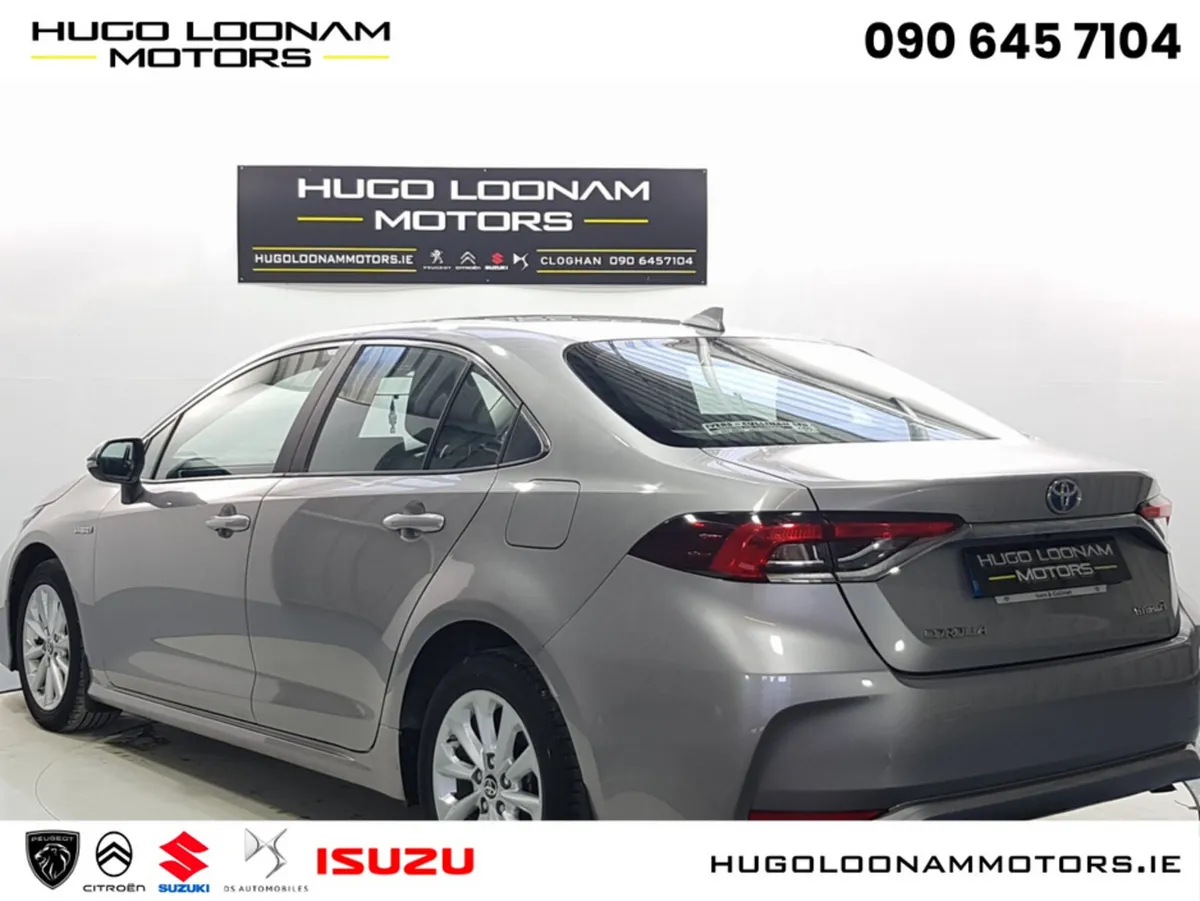 Toyota Corolla HYB LUNA SALOON 4DR AUTO - Image 4