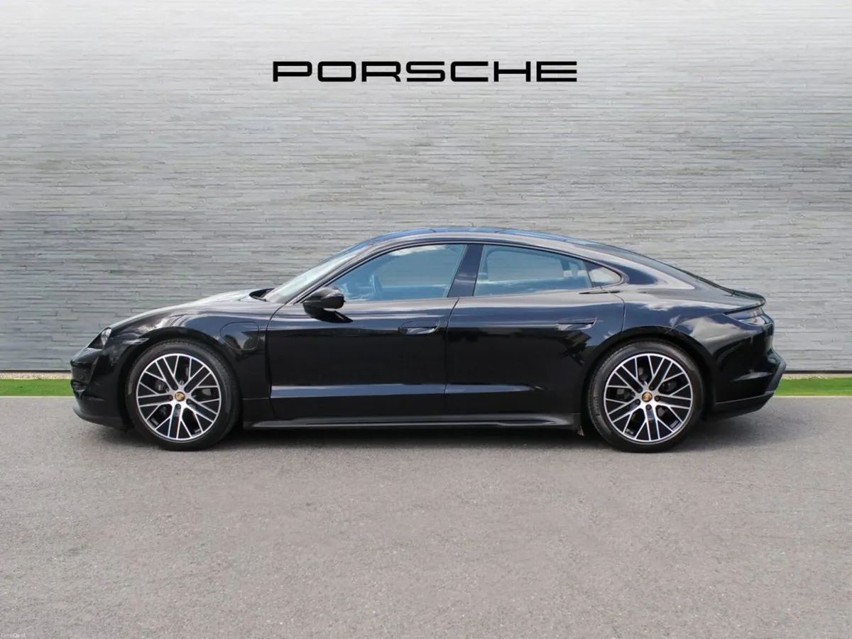 Porsche Taycan Taycan - Image 4