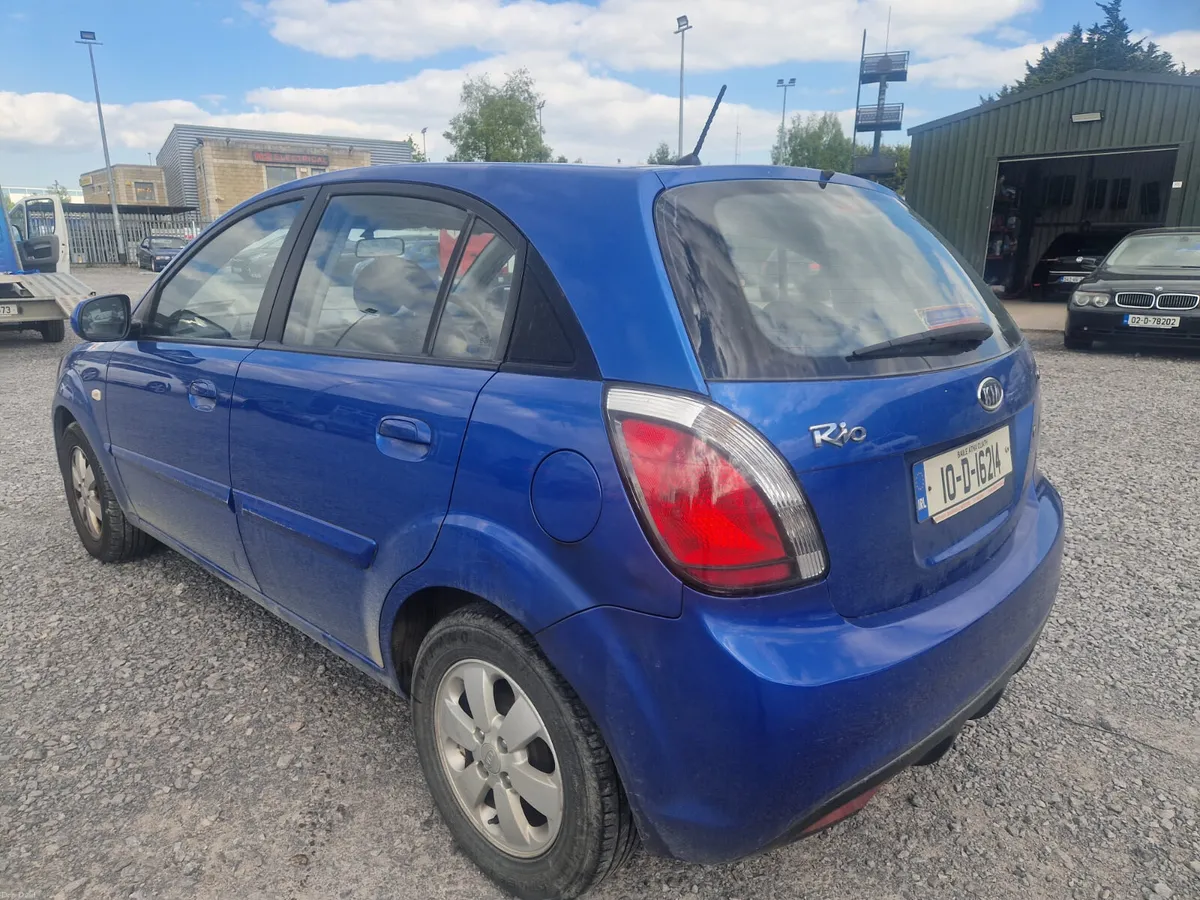 Kia Rio 2010 - Image 2
