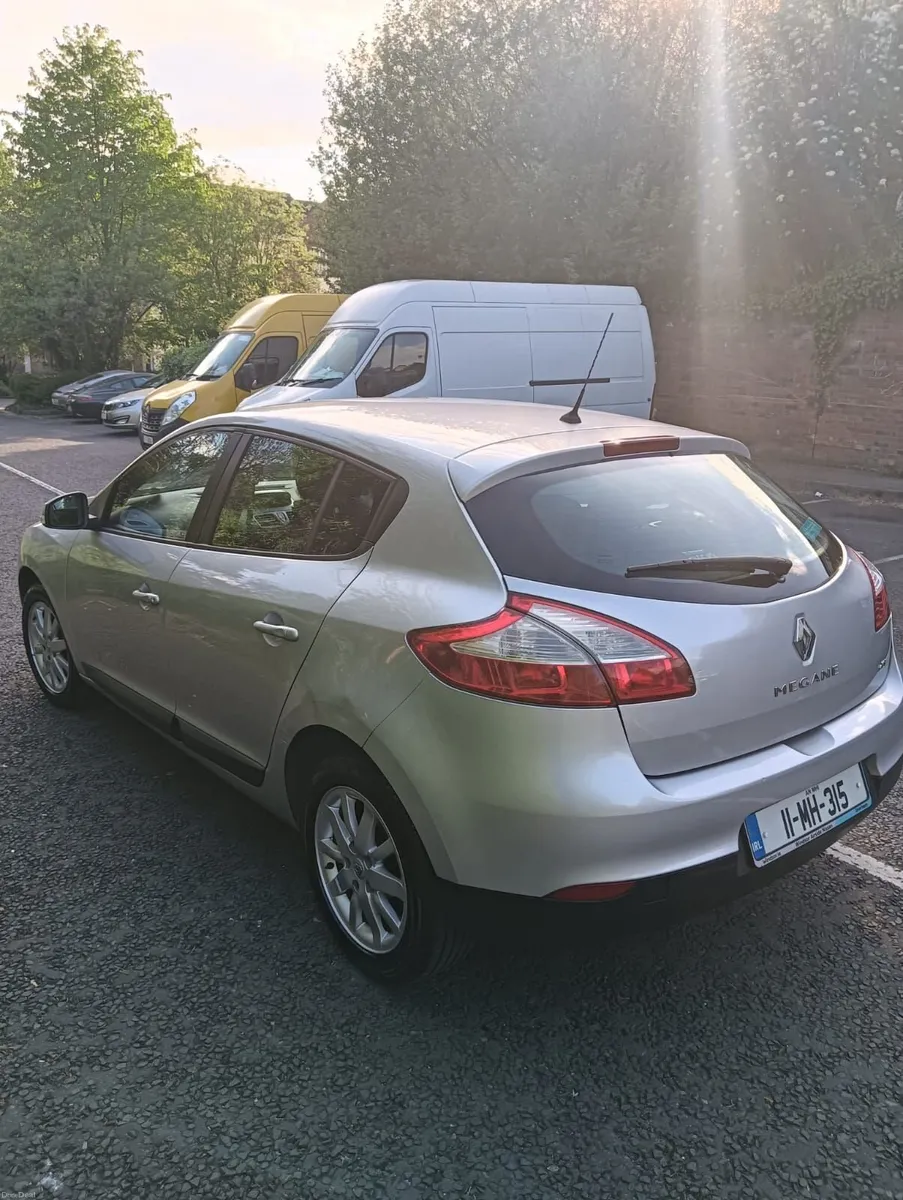 Renault Megane 2011 - Image 1