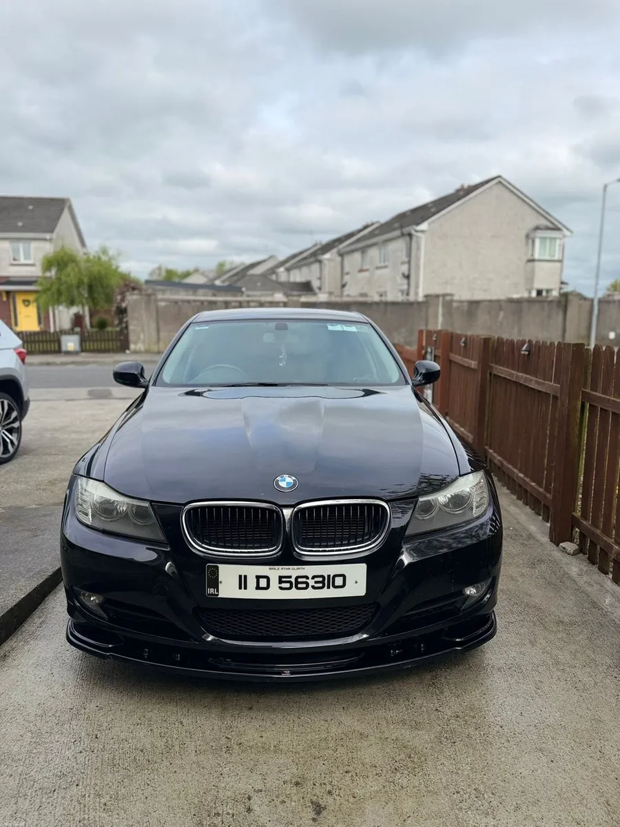 BMW 318 E90 - Image 2