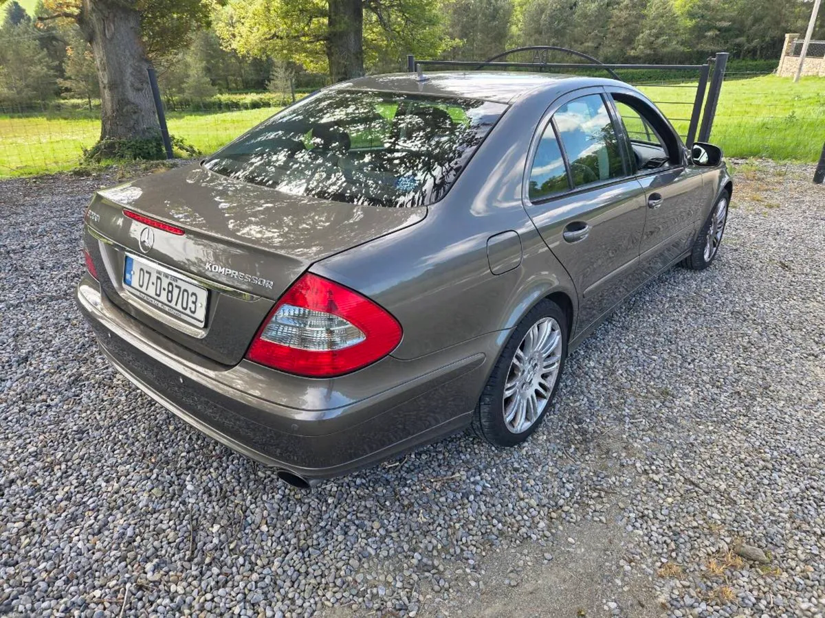 Mercedes e200 2007 - Image 3