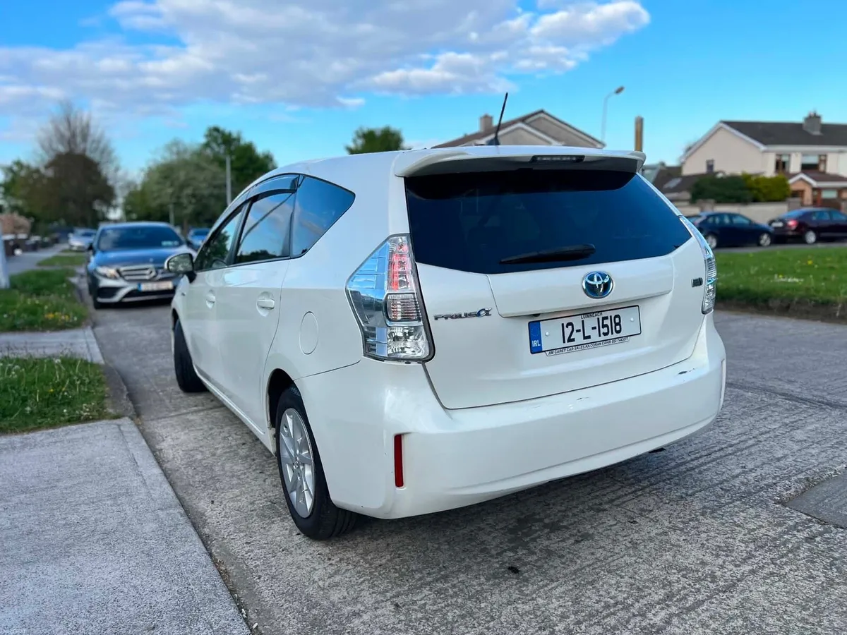 Toyota Prius 1.8 hybrid - Image 2