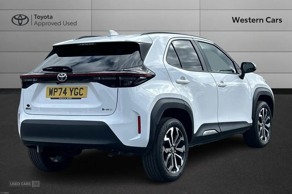 Toyota Yaris Cross 1.5 VVT-h Design E-CVT Euro 6 ( - Image 2