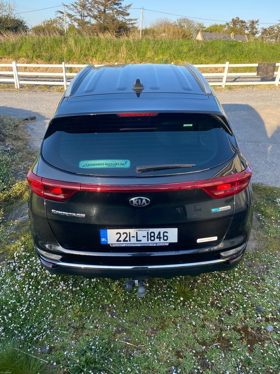Car - Image 4
