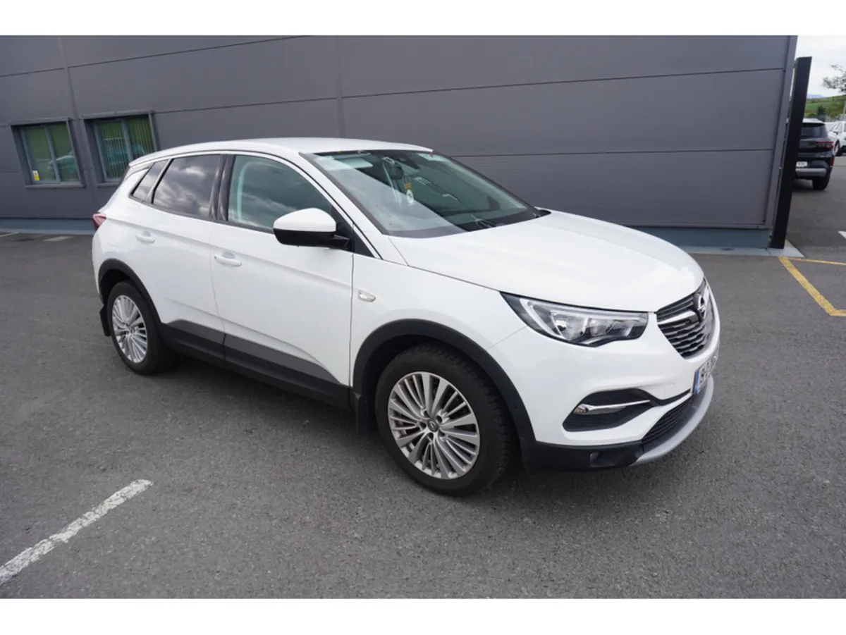 Opel Grandland X SRI 1.2I 130PS 4DR - Image 1