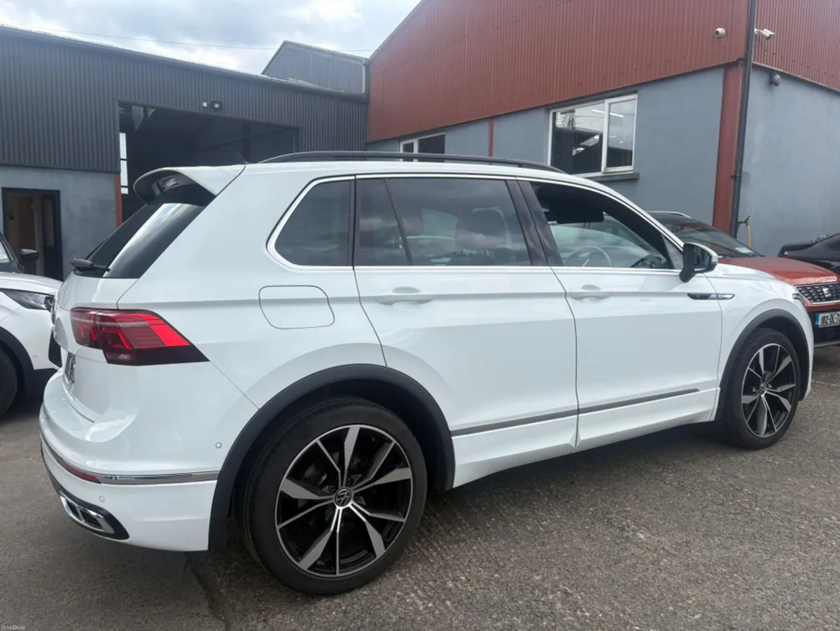 Volkswagen Tiguan R-LINE 2.0 TDI D7F 150HP 5DR AUT - Image 3