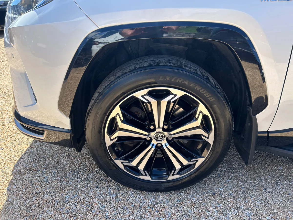 Toyota RAV4 Sport - Image 4