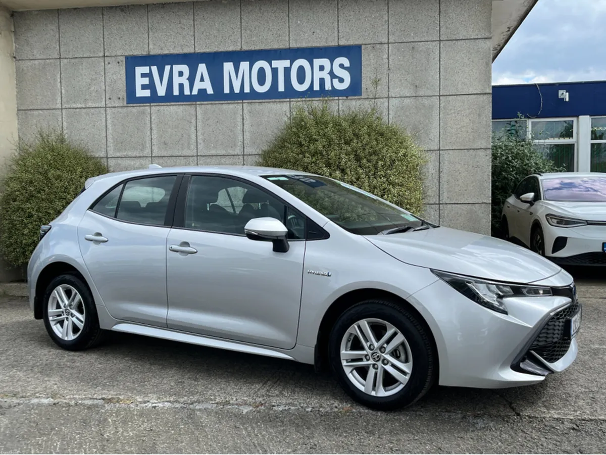 Toyota Corolla LUNA HATCHBACK AUTOMATIC HYBRID 1.8 - Image 3
