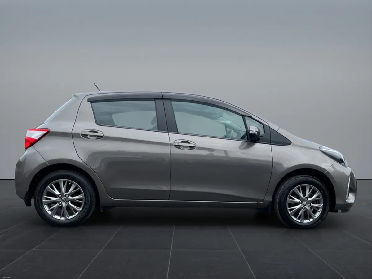 Toyota Yaris 1.0 LUNA 4DR - Image 3