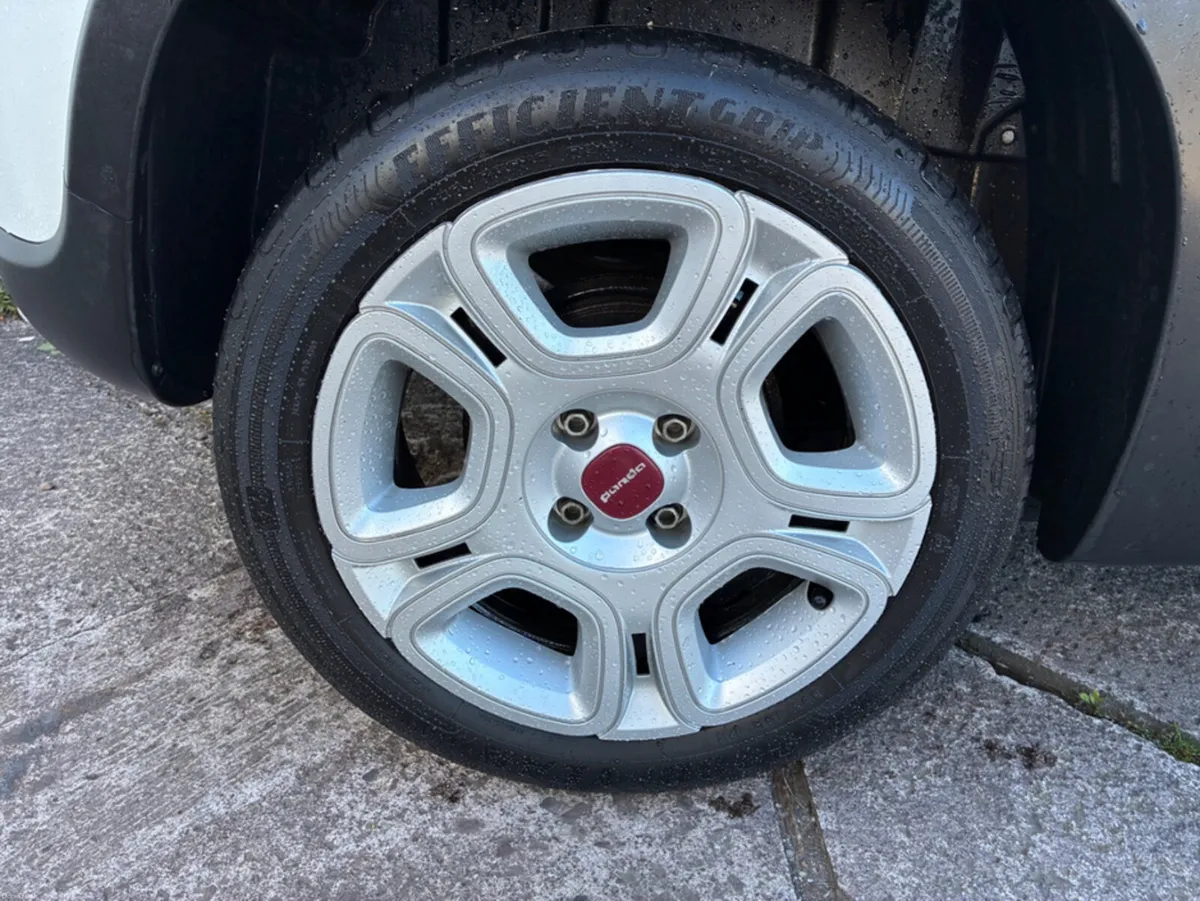 Fiat Panda 1.0 MHEV 5DR - Image 3