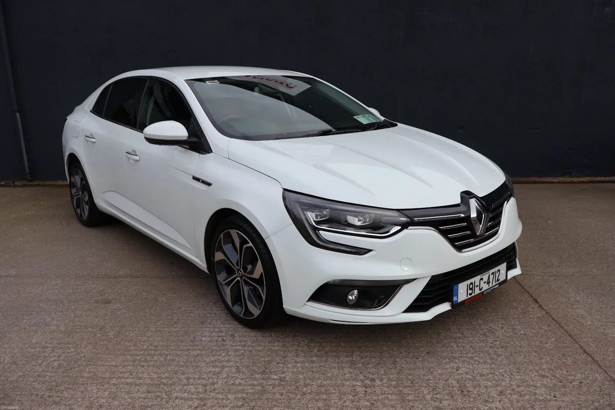 Renault Megane Grande Coupe Signature Huge Spec! - Image 3