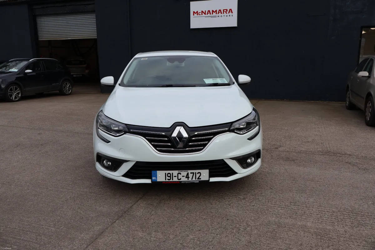 Renault Megane Grande Coupe Signature Huge Spec! - Image 4