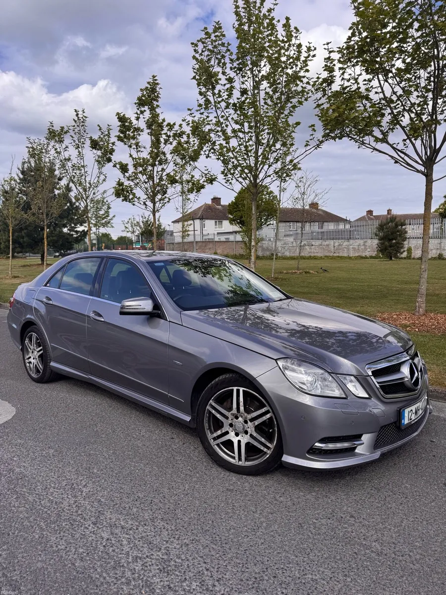 Mercedes-Benz E-Class - Image 2