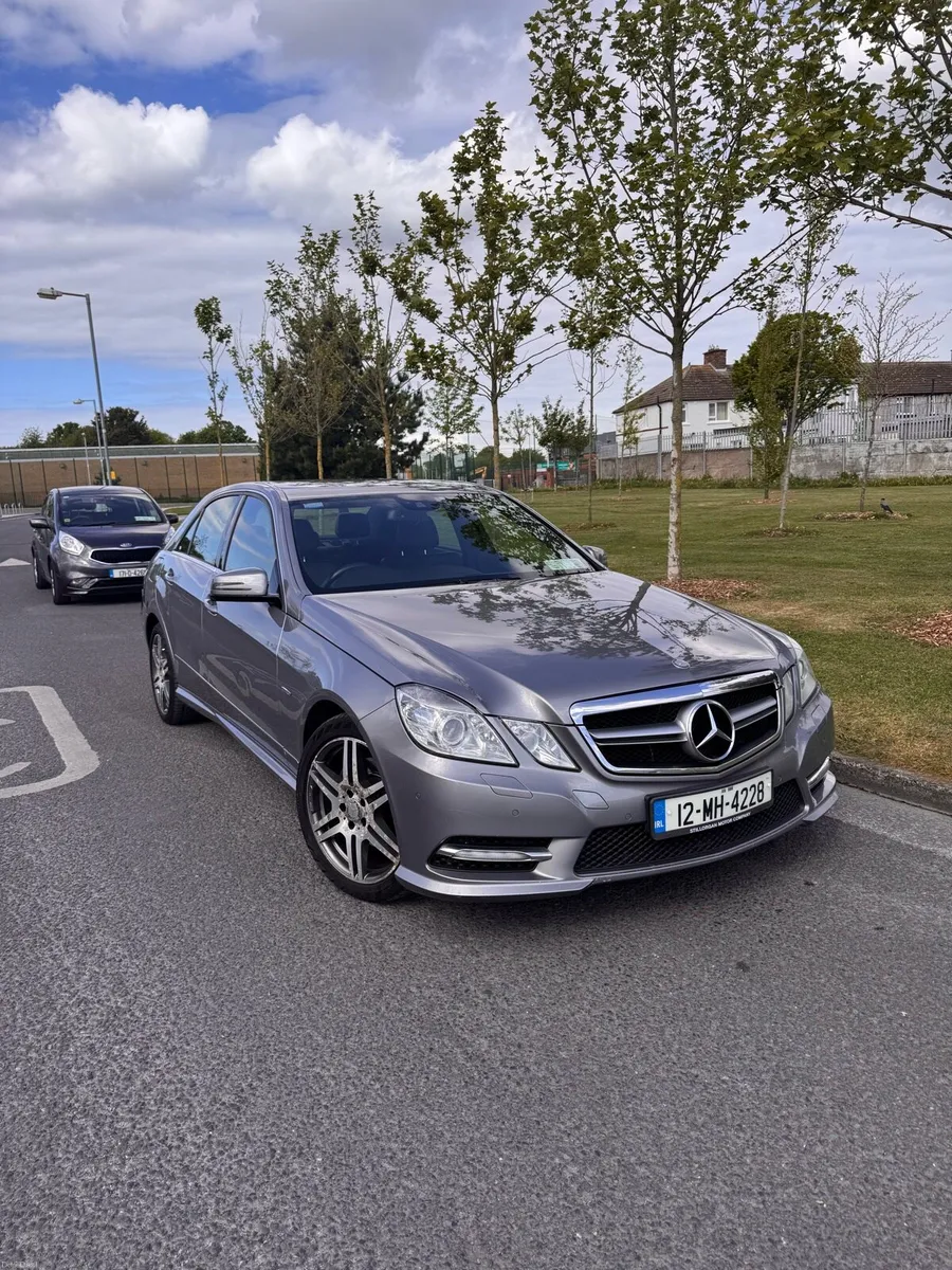 Mercedes-Benz E-Class - Image 4