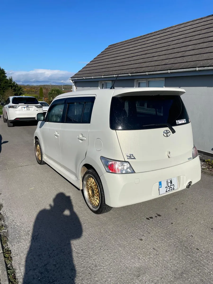 Toyota bB 2011 - Image 2
