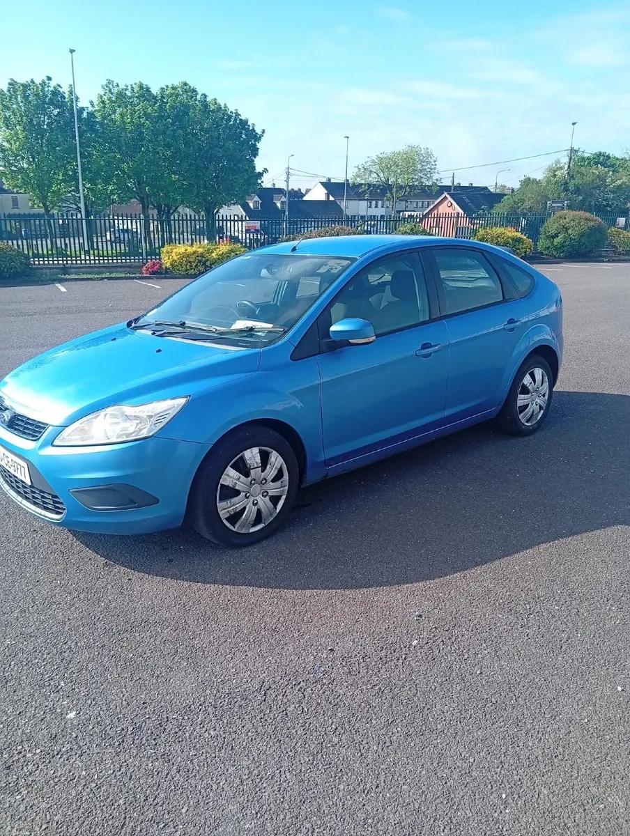 Ford Focus 2010 - Image 1