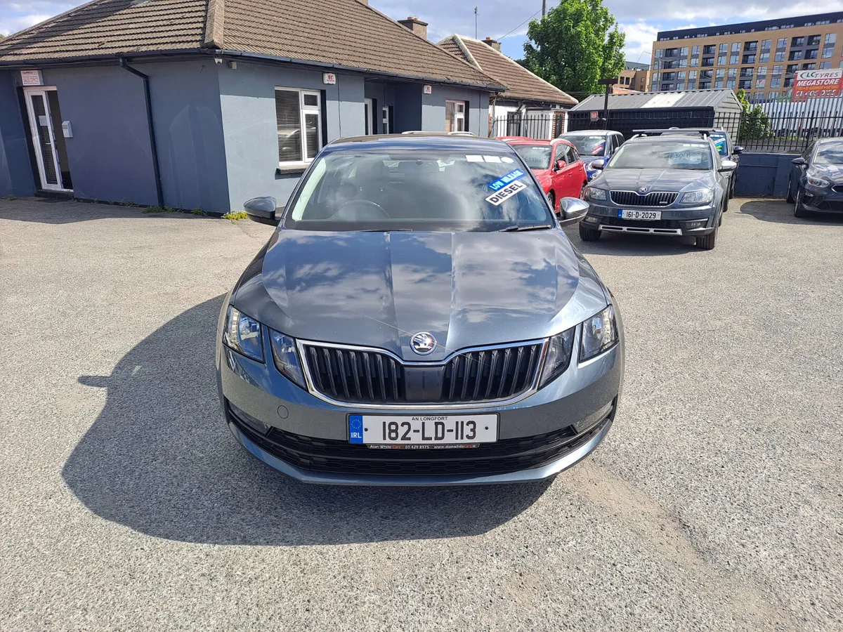Skoda Octavia 2018 AMBITION 1.6 TDI 115HP 4DR - Image 3