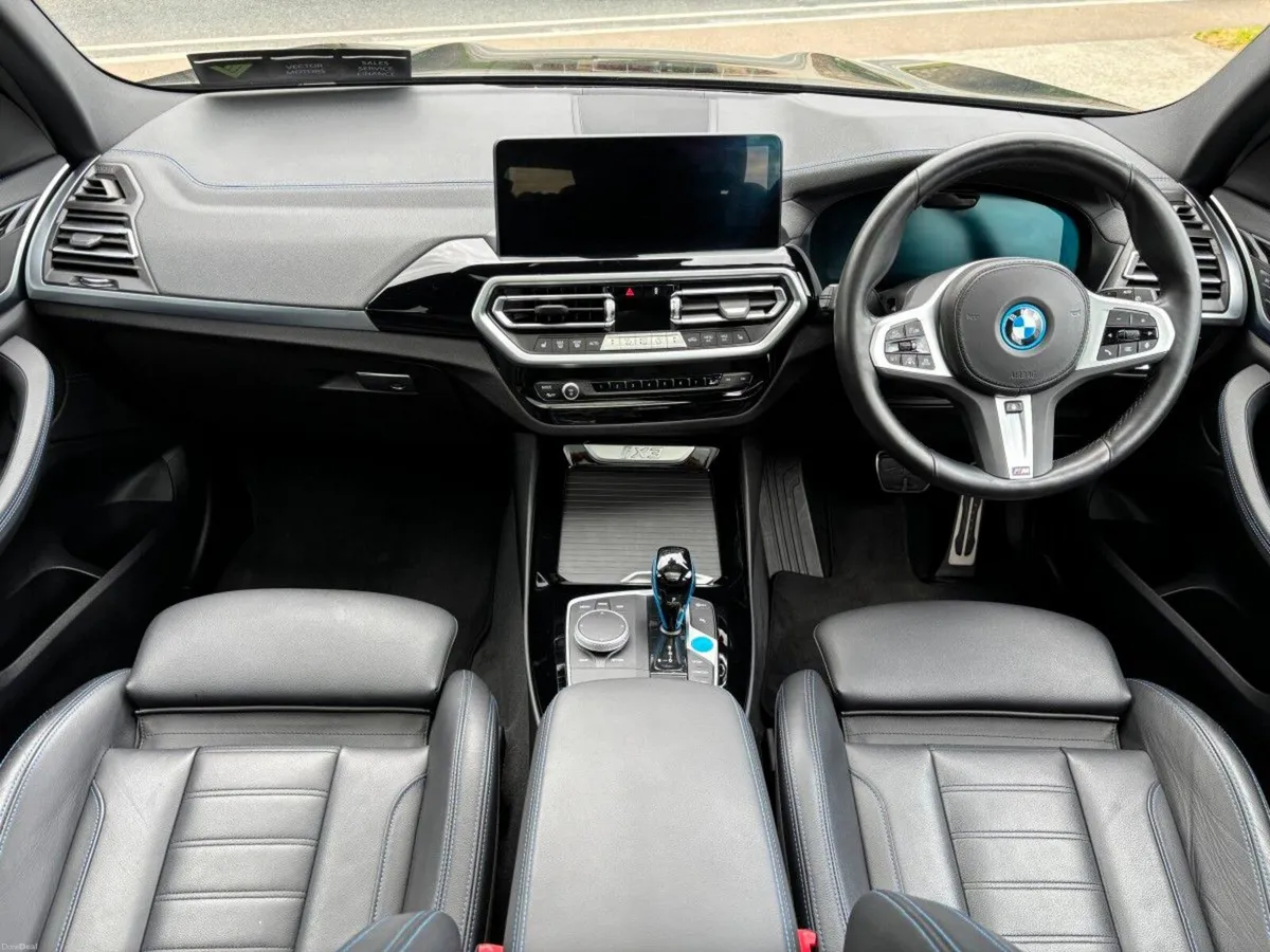 BMW iX3 M-SPORT SUNROOF BLACK LEATHER HEATED FRONT - Image 2