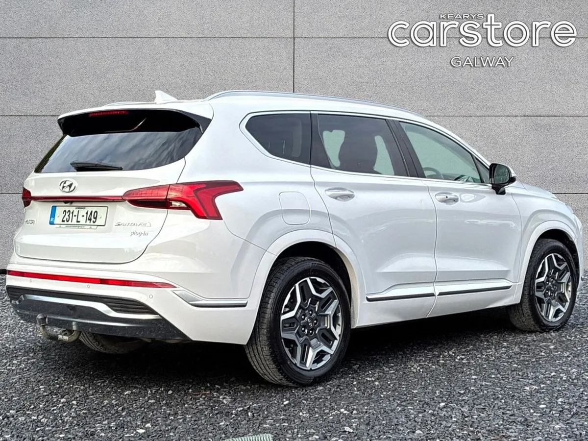 Hyundai Santa Fe 1.6 PHEV 4WD Executive Plus Auto - Image 4